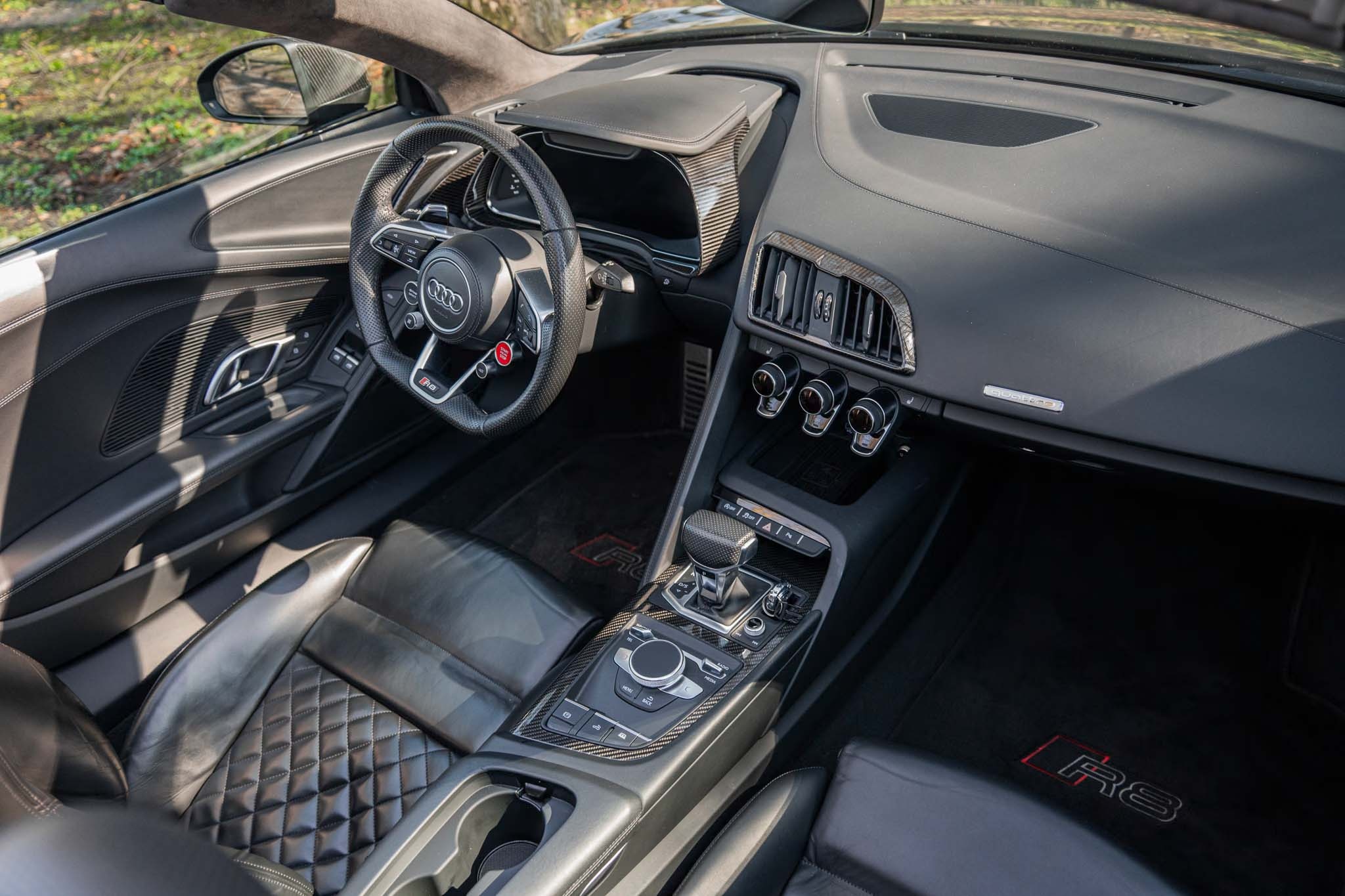 Audi R8 Spyder 12