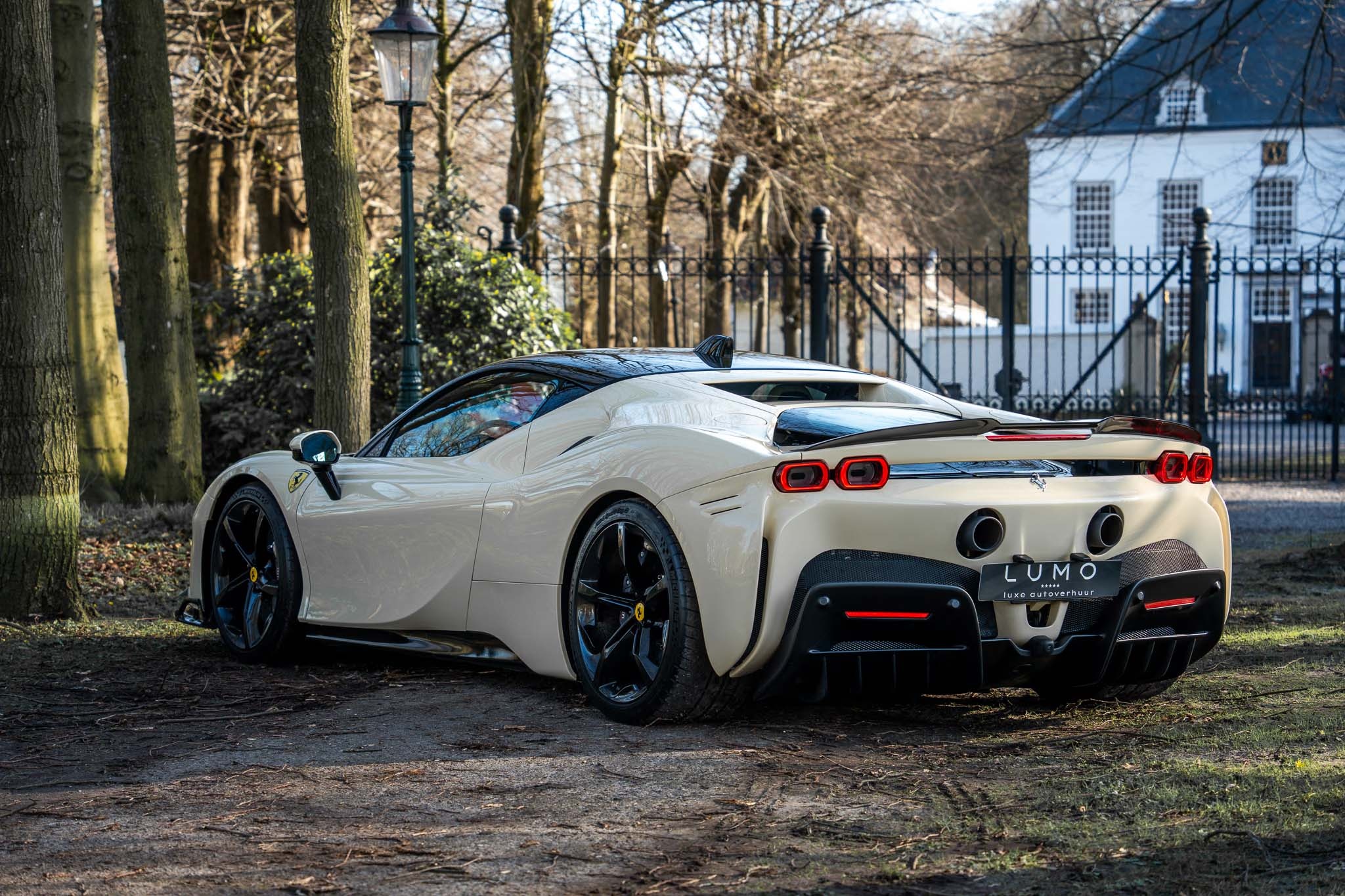 Ferrari SF90 Stradale Novitec 2