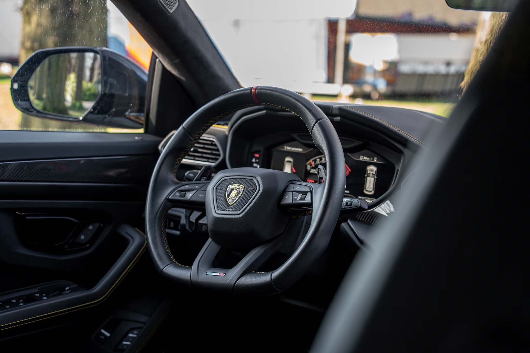 Lamborghini Urus S 8