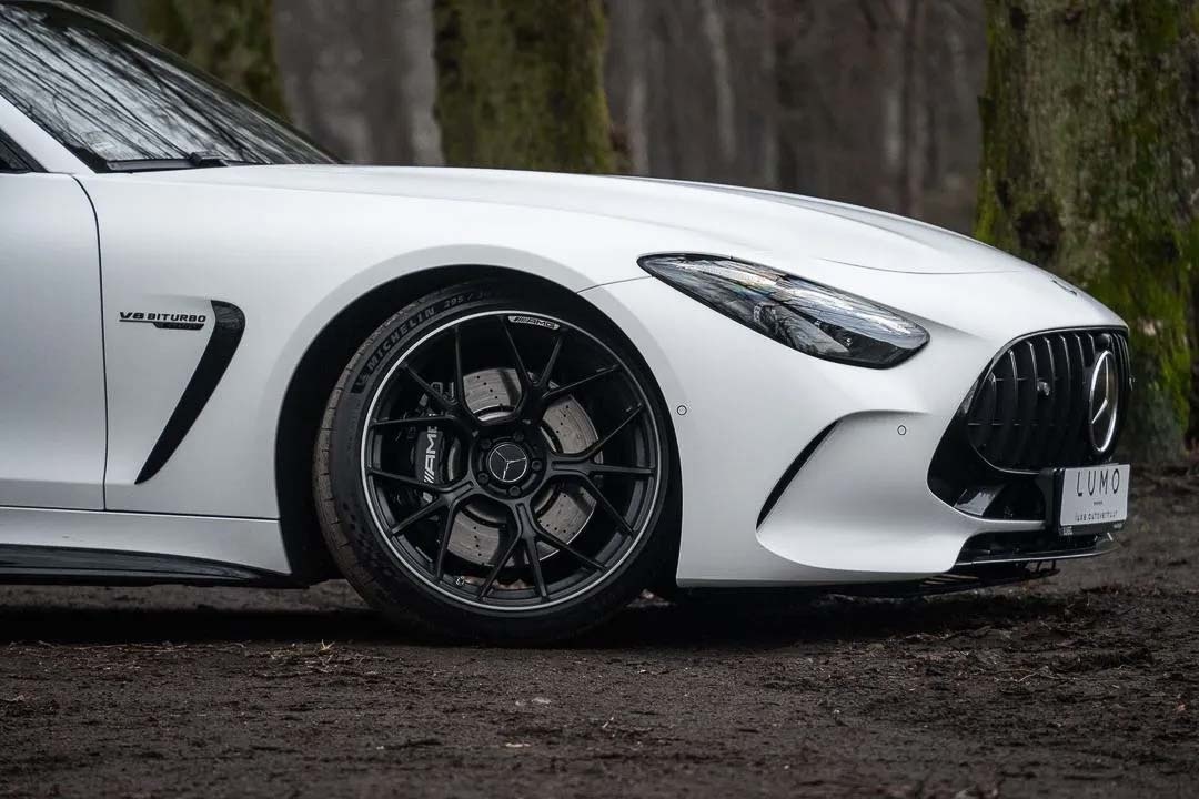 Mercedes-AMG GT63 5
