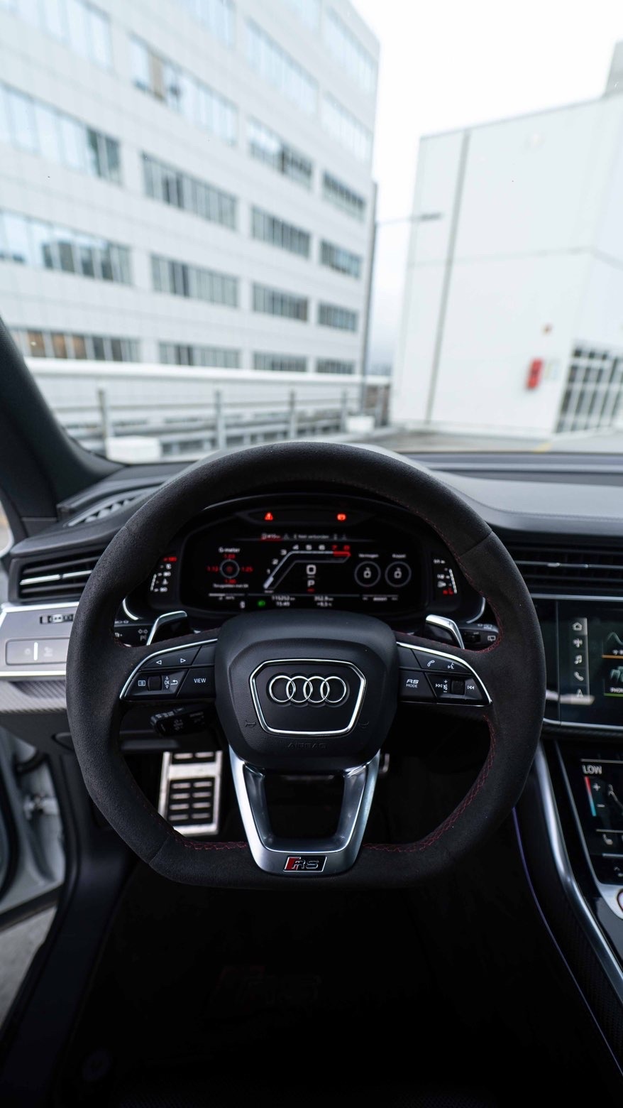Audi RSQ8 Akrapovič 5