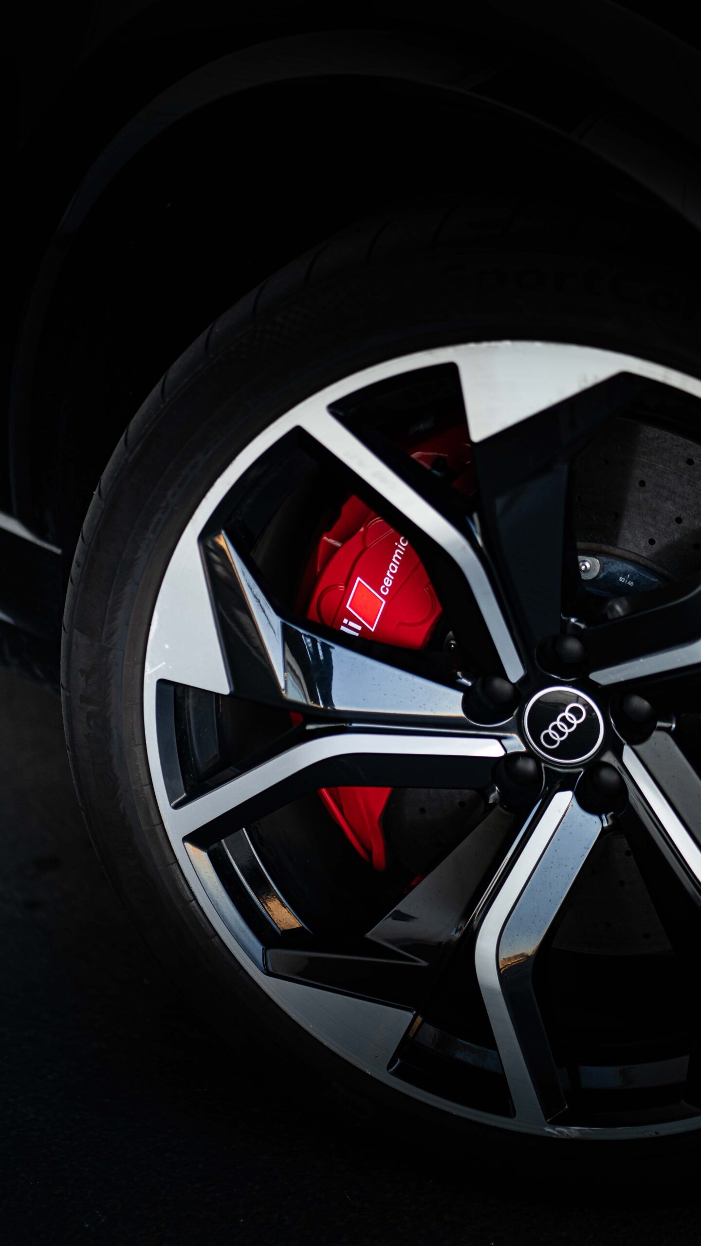 Audi RSQ8 8