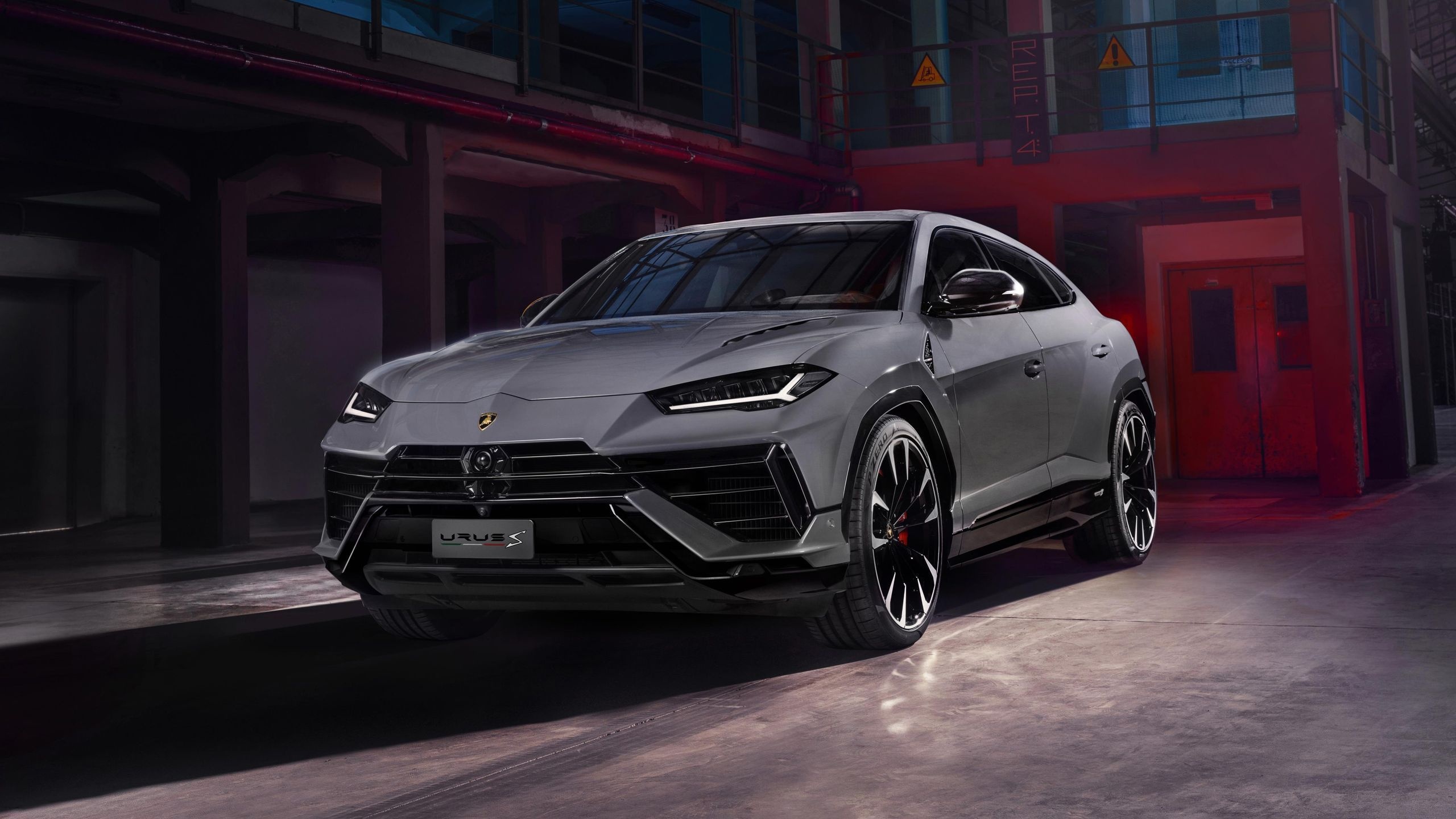 Lamborghini Urus S huren Rotterdam