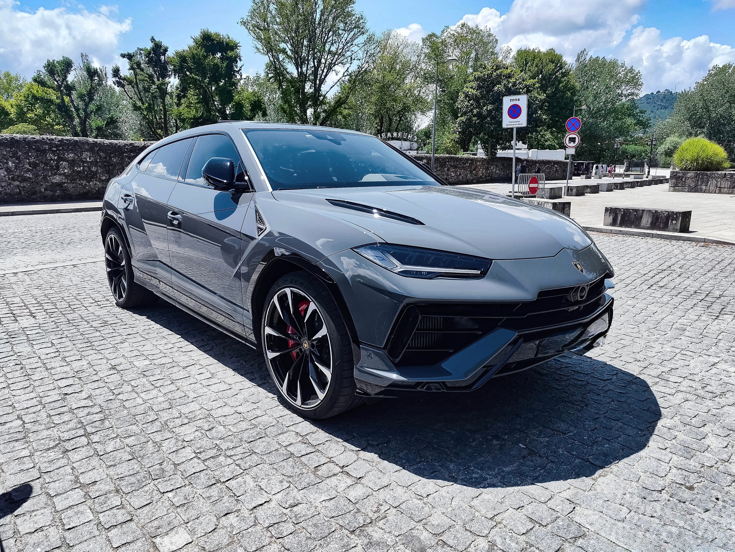 Lamborghini Urus S 10
