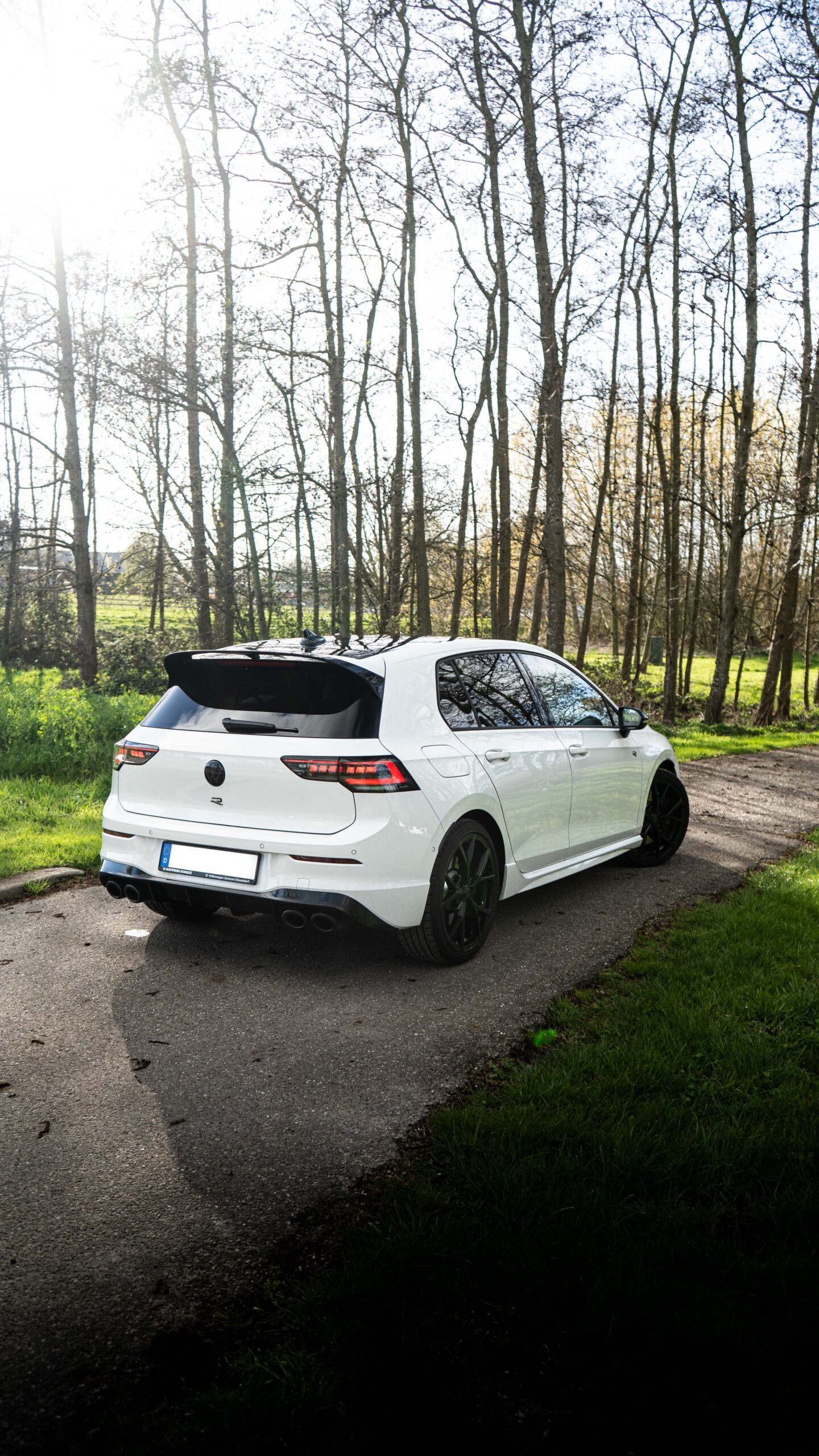 Volkswagen Golf 8.5R Black Edition 13
