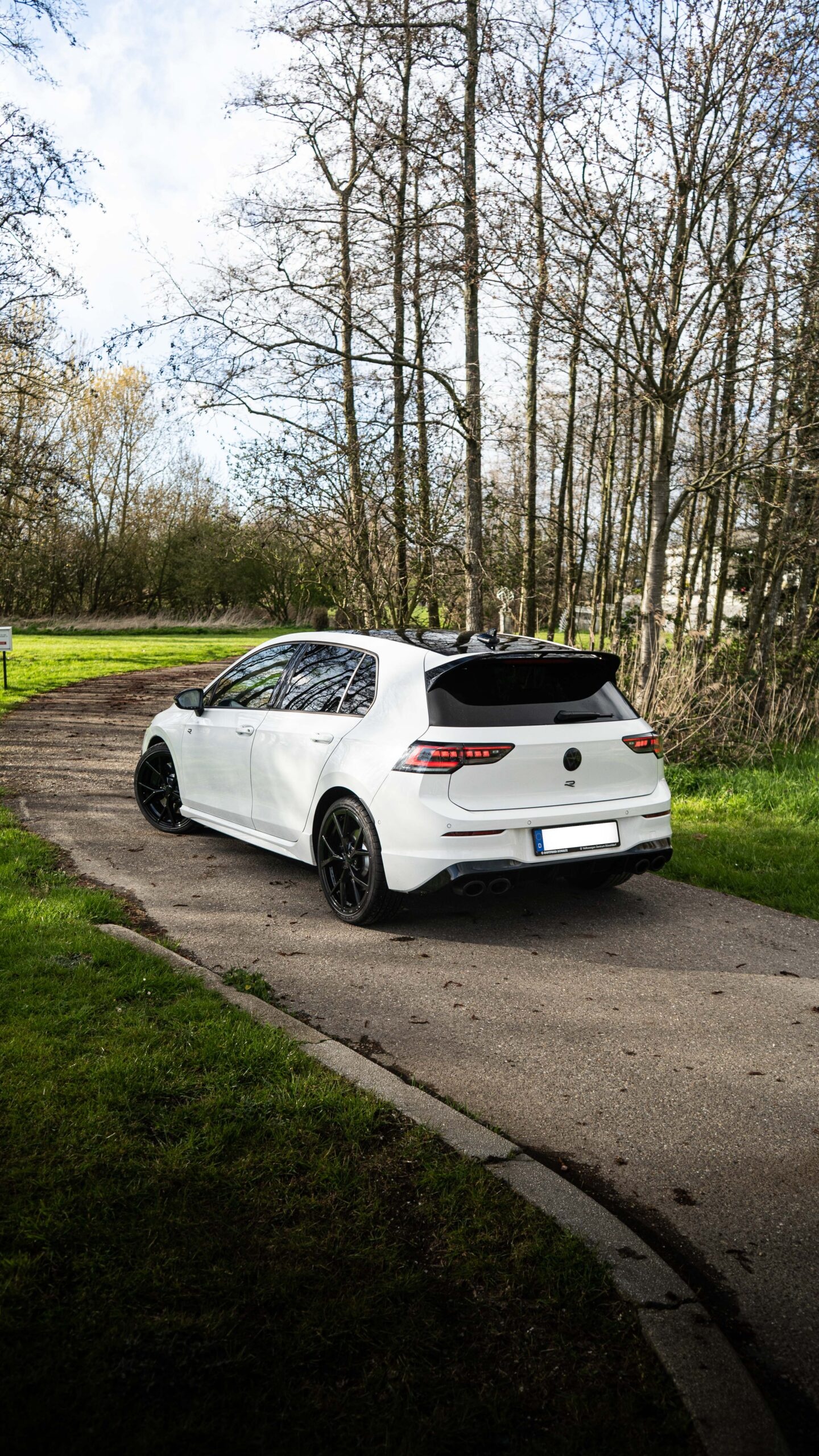 Volkswagen Golf 8.5R Black Edition 4