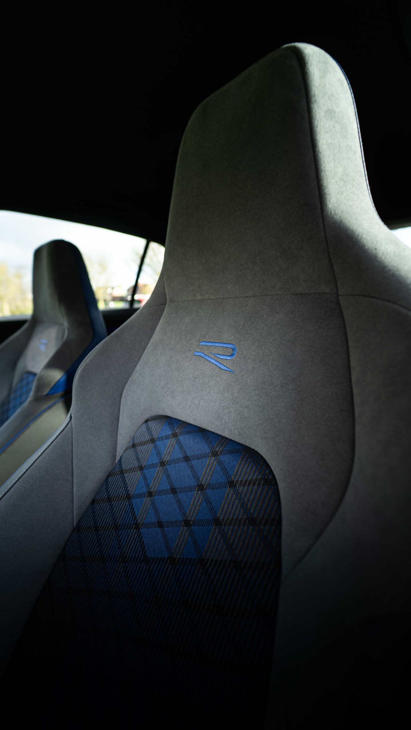Volkswagen Golf 8.5R Black Edition 7