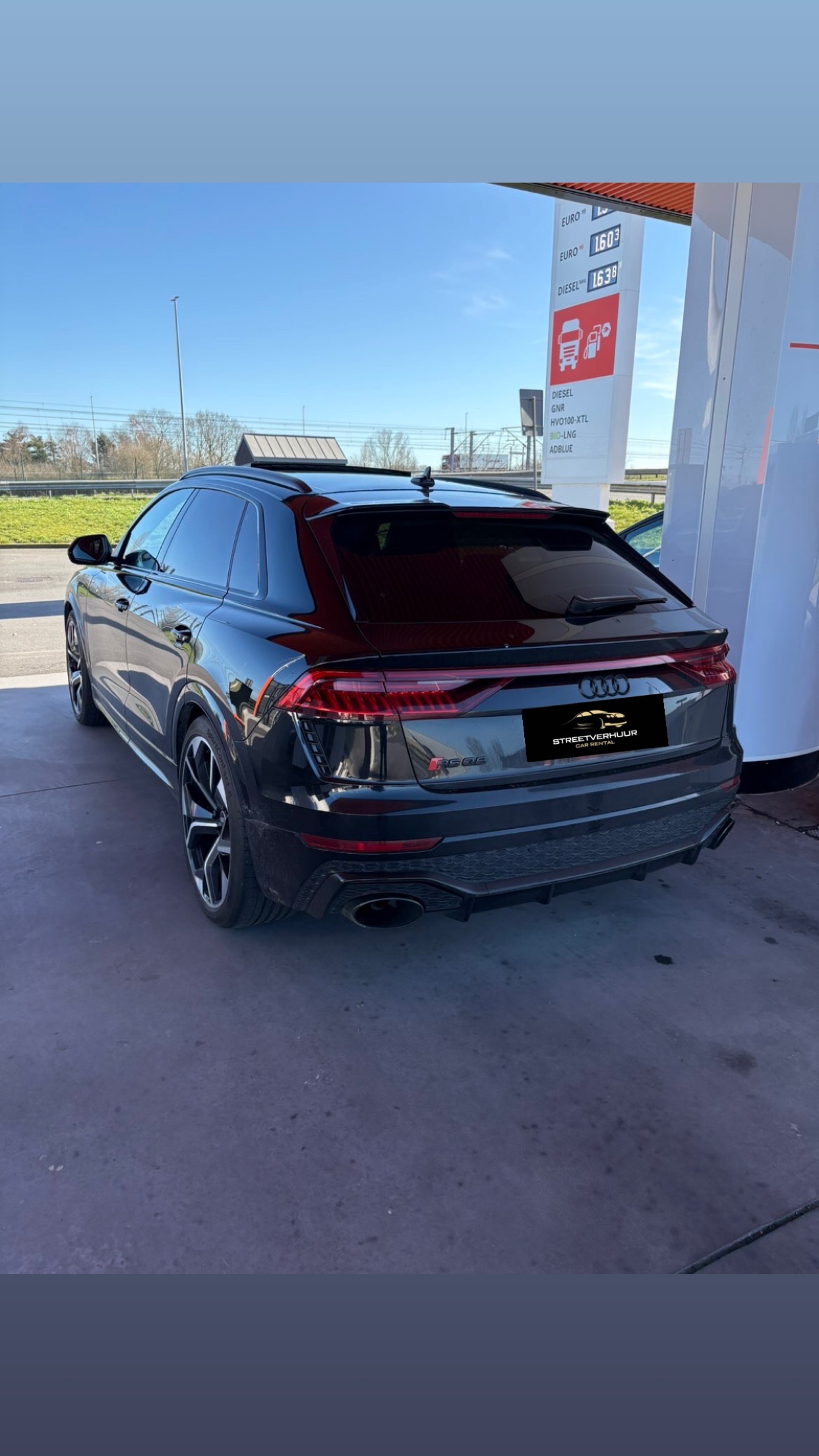 Audi RSQ8 4