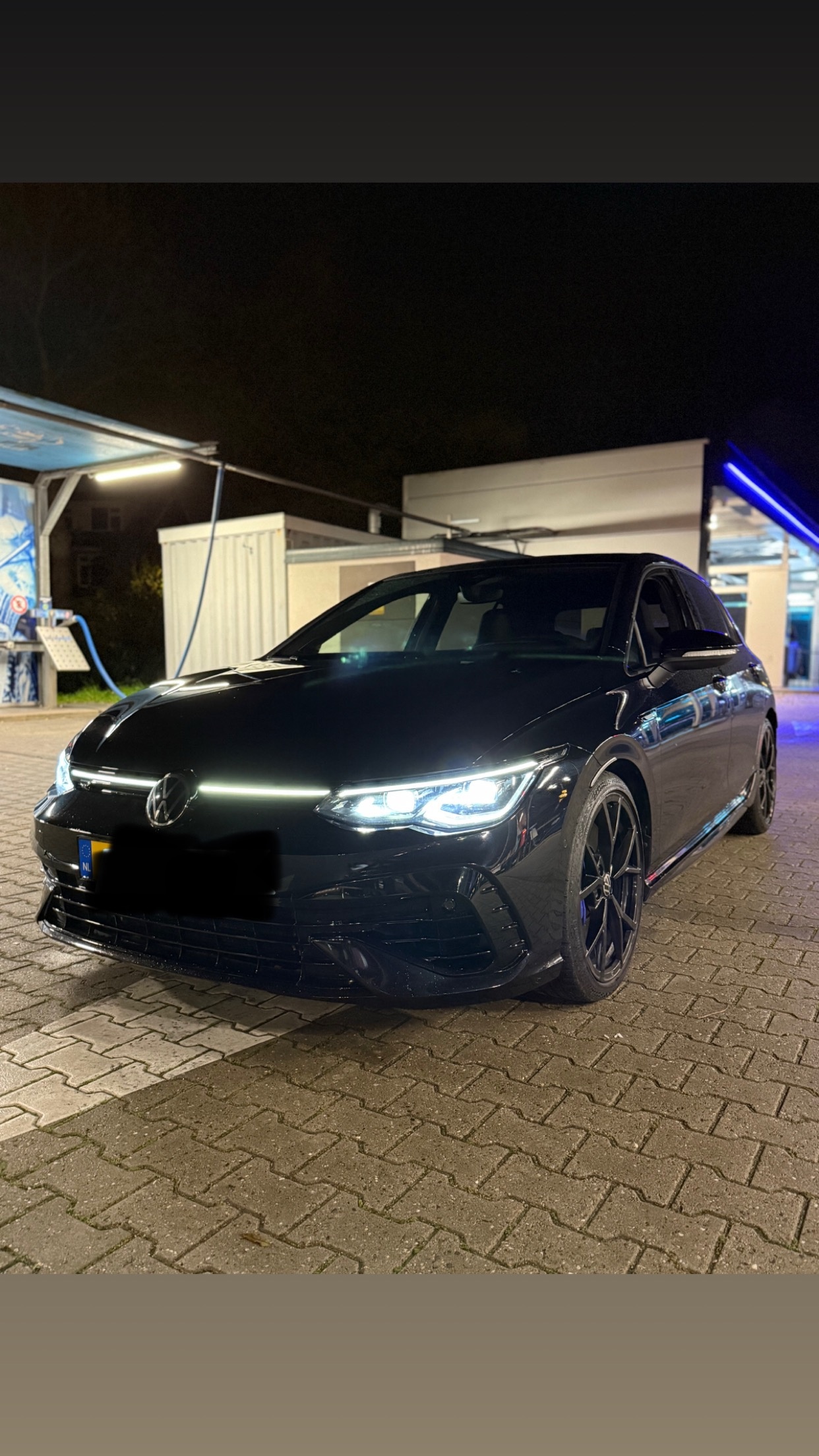 Volkswagen Golf 8R Performance 2