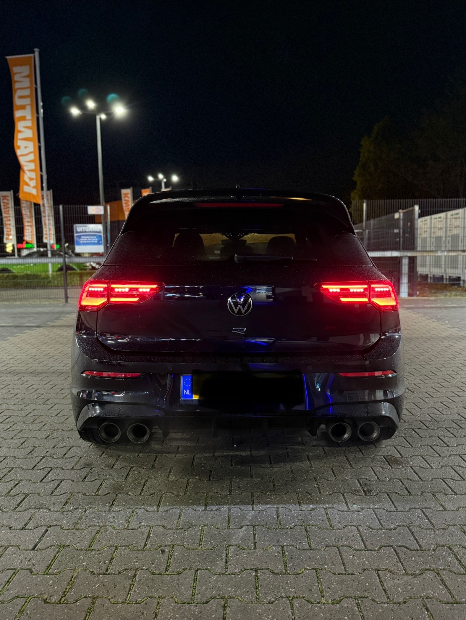 Volkswagen Golf 8R Performance 3
