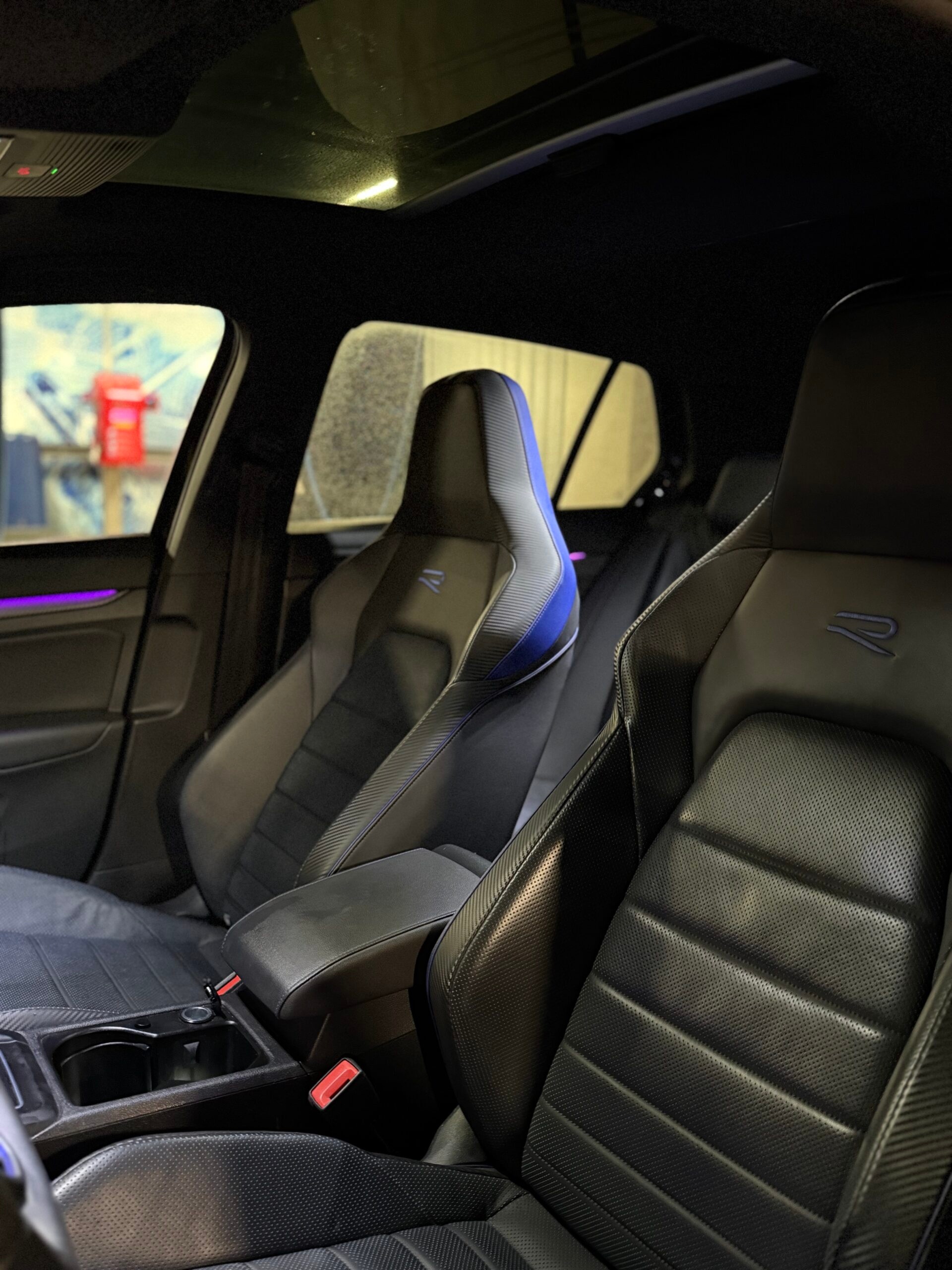 Volkswagen Golf 8R Performance 5