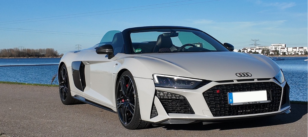 Audi R8 Spyder 2